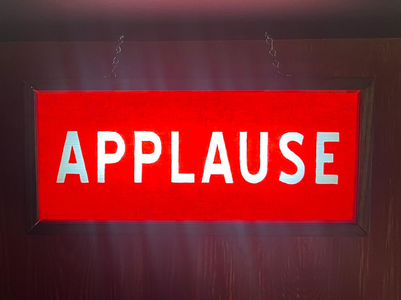 Applause sign